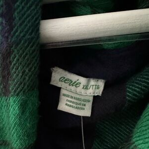 Aerie flannel, Size XL, Color green and black